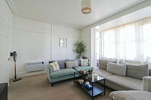 Living Room- click for photo gallery